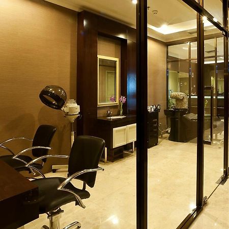 Royal Kuningan Hotel Джакарта Екстериор снимка
