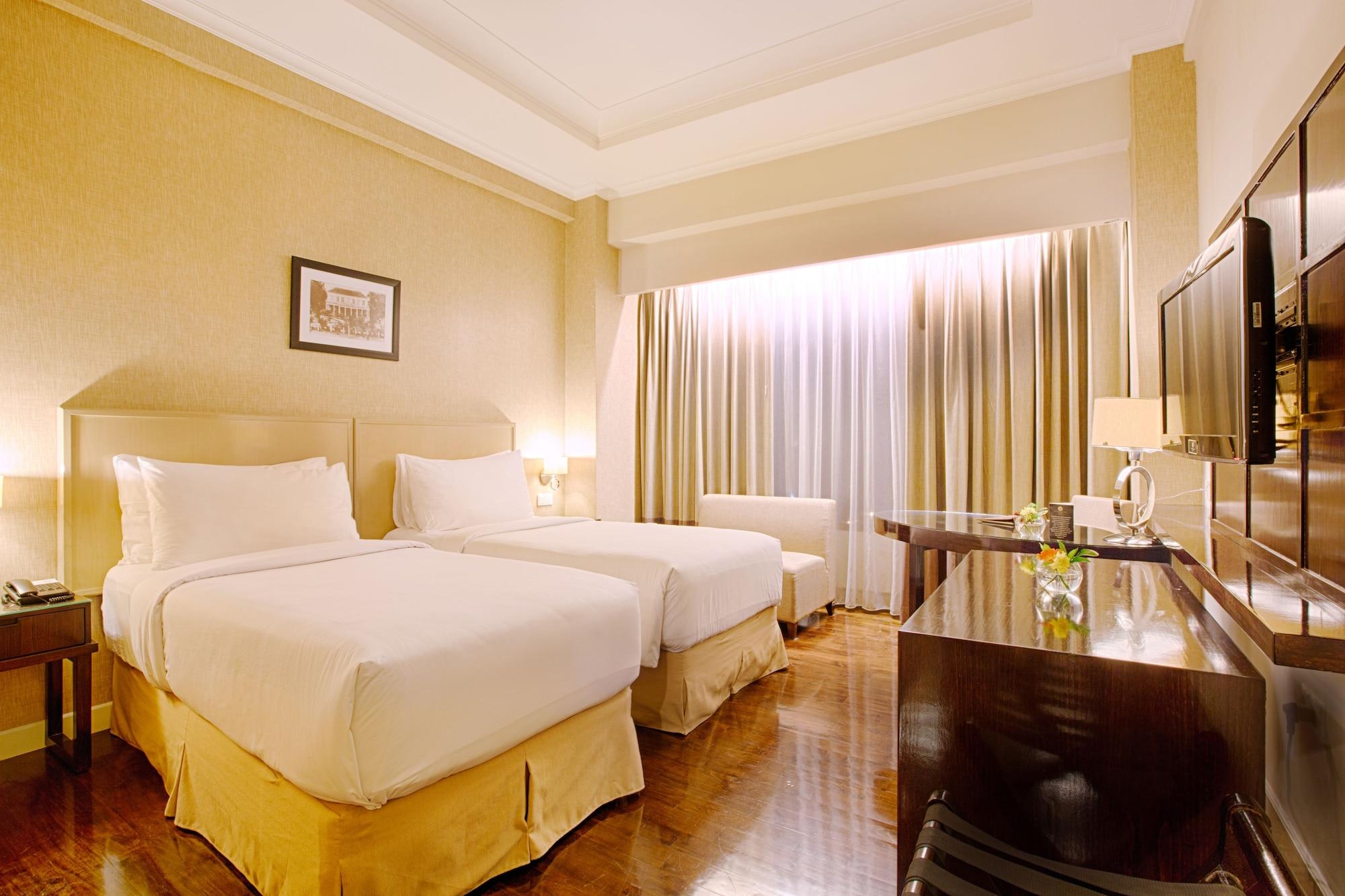 Royal Kuningan Hotel Джакарта Екстериор снимка