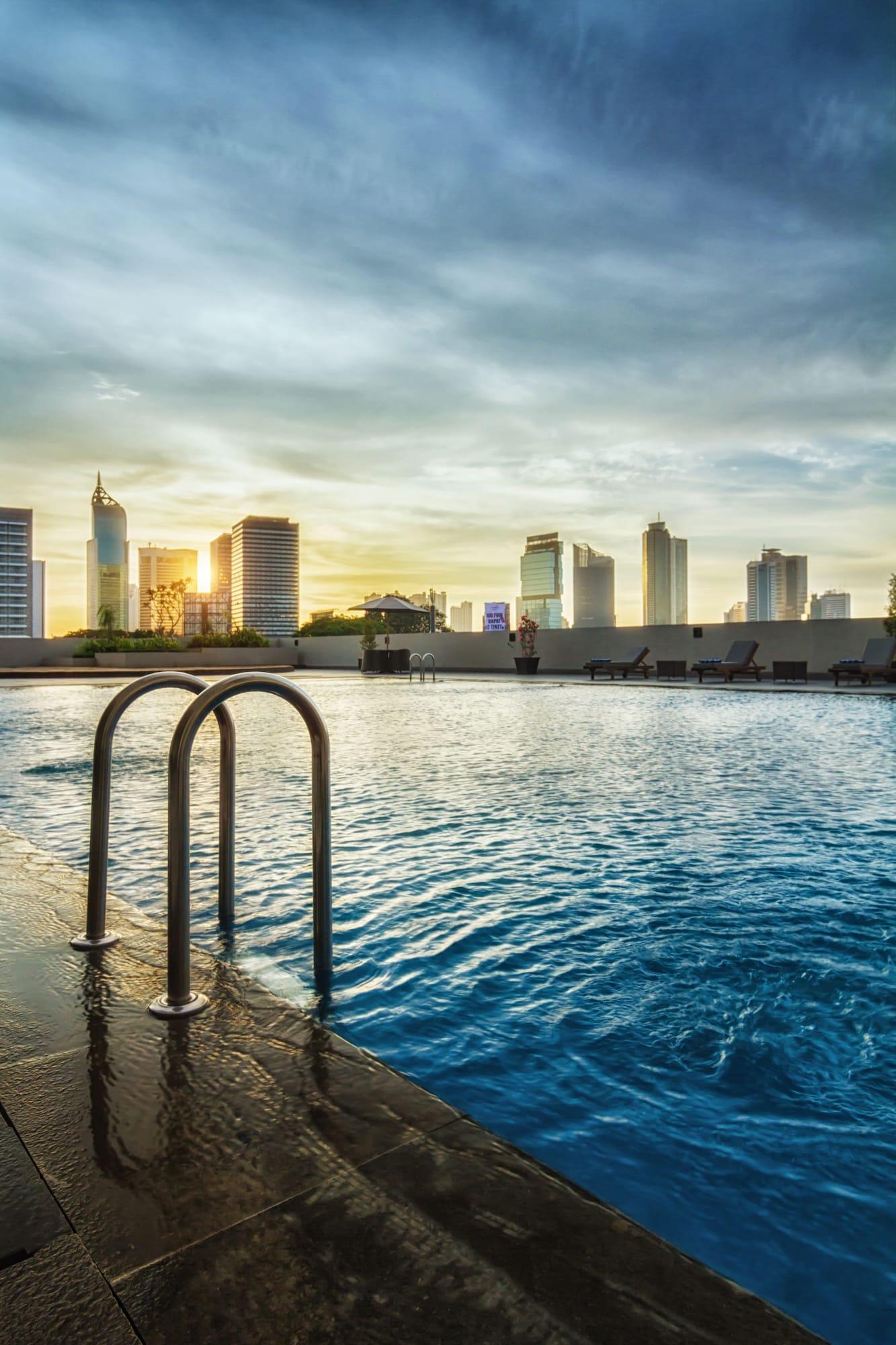 Royal Kuningan Hotel Джакарта Екстериор снимка