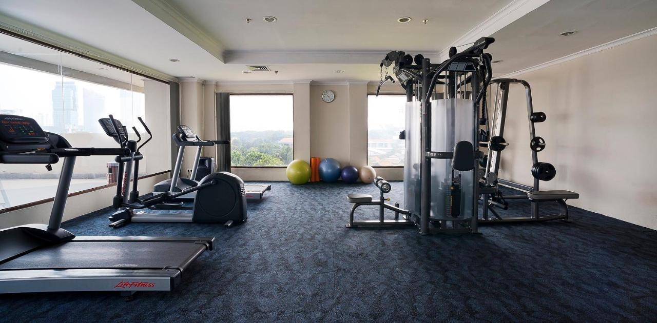 Royal Kuningan Hotel Джакарта Екстериор снимка