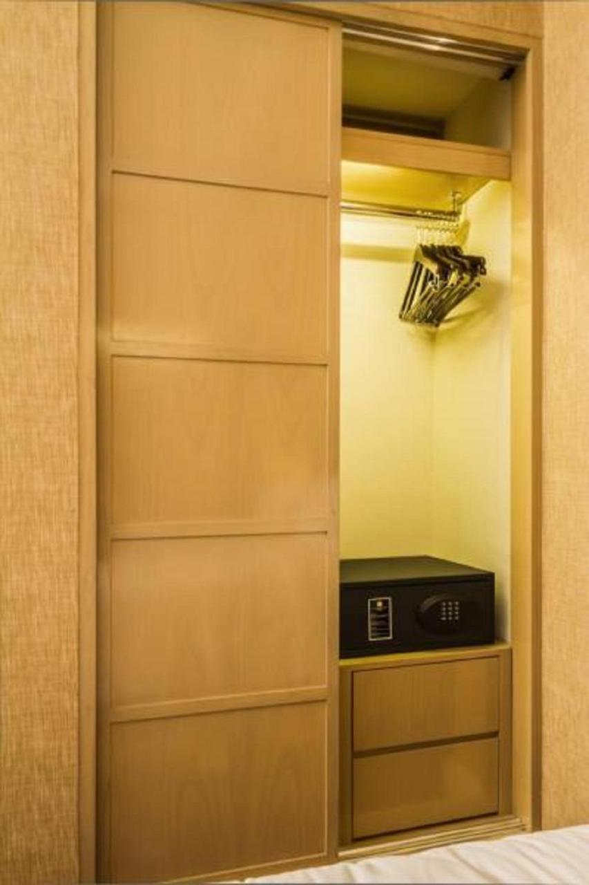 Royal Kuningan Hotel Джакарта Екстериор снимка